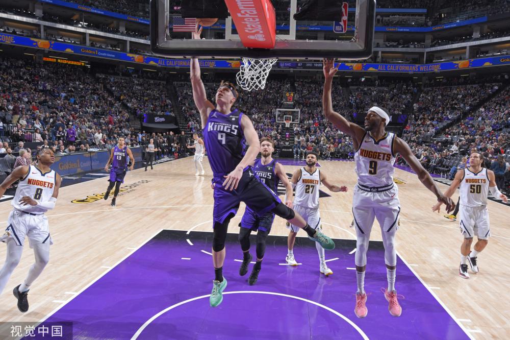 这些都在她 这些都在她