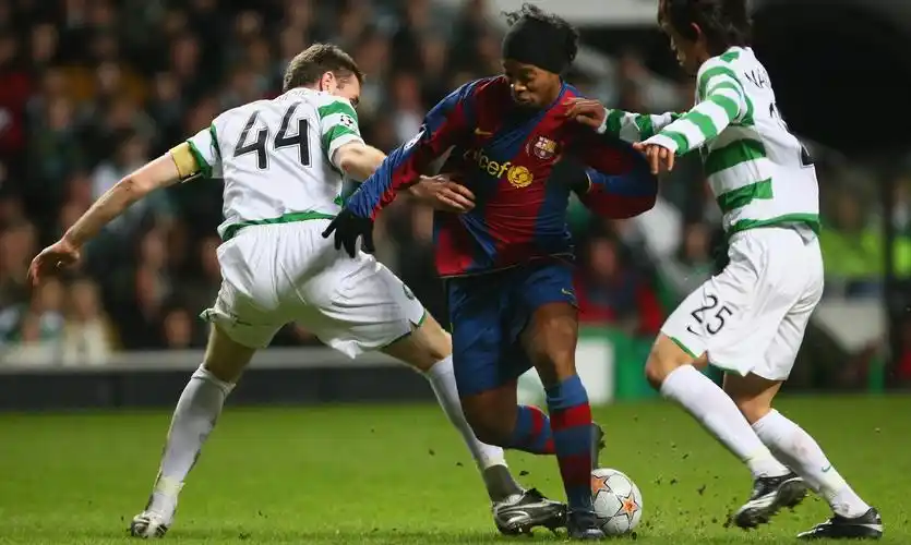 前锋在比赛 前锋在比赛